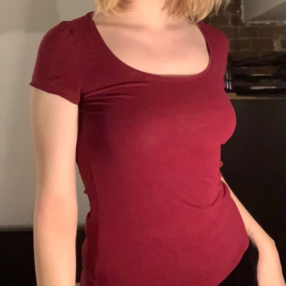 3/20$⭐️Basic red t-shirt - Picture 5 of 7